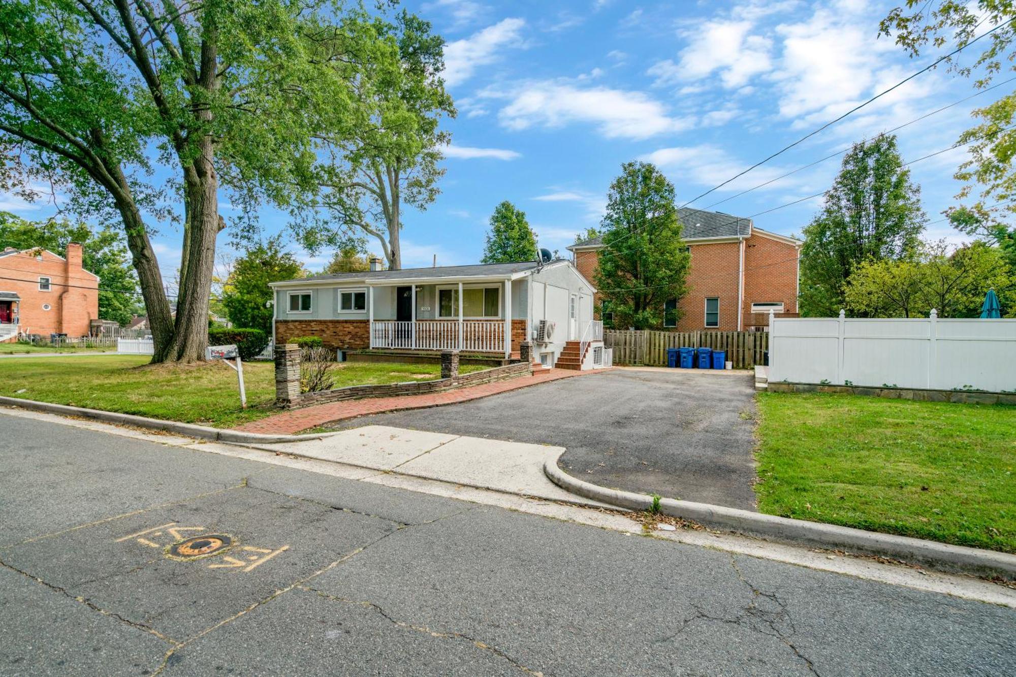 Escape To Our Cozy 3 Bed Rm 2 Bath Unit In Alexandria Va Villa Eksteriør bilde